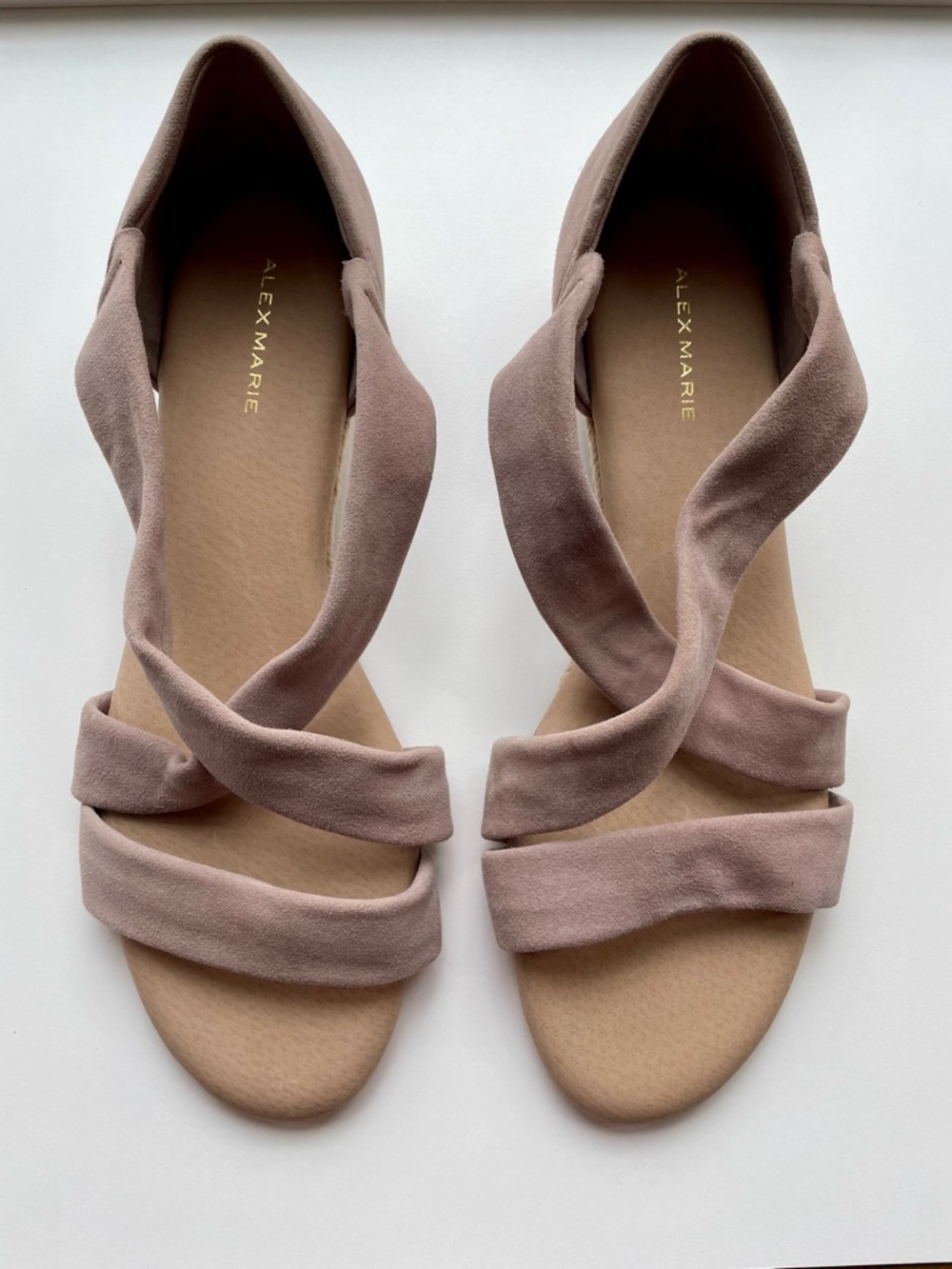 Alex Marie Women’s Blush Tan Suede Leather Sandals Jute Wedge NWOT Size 10 Soft